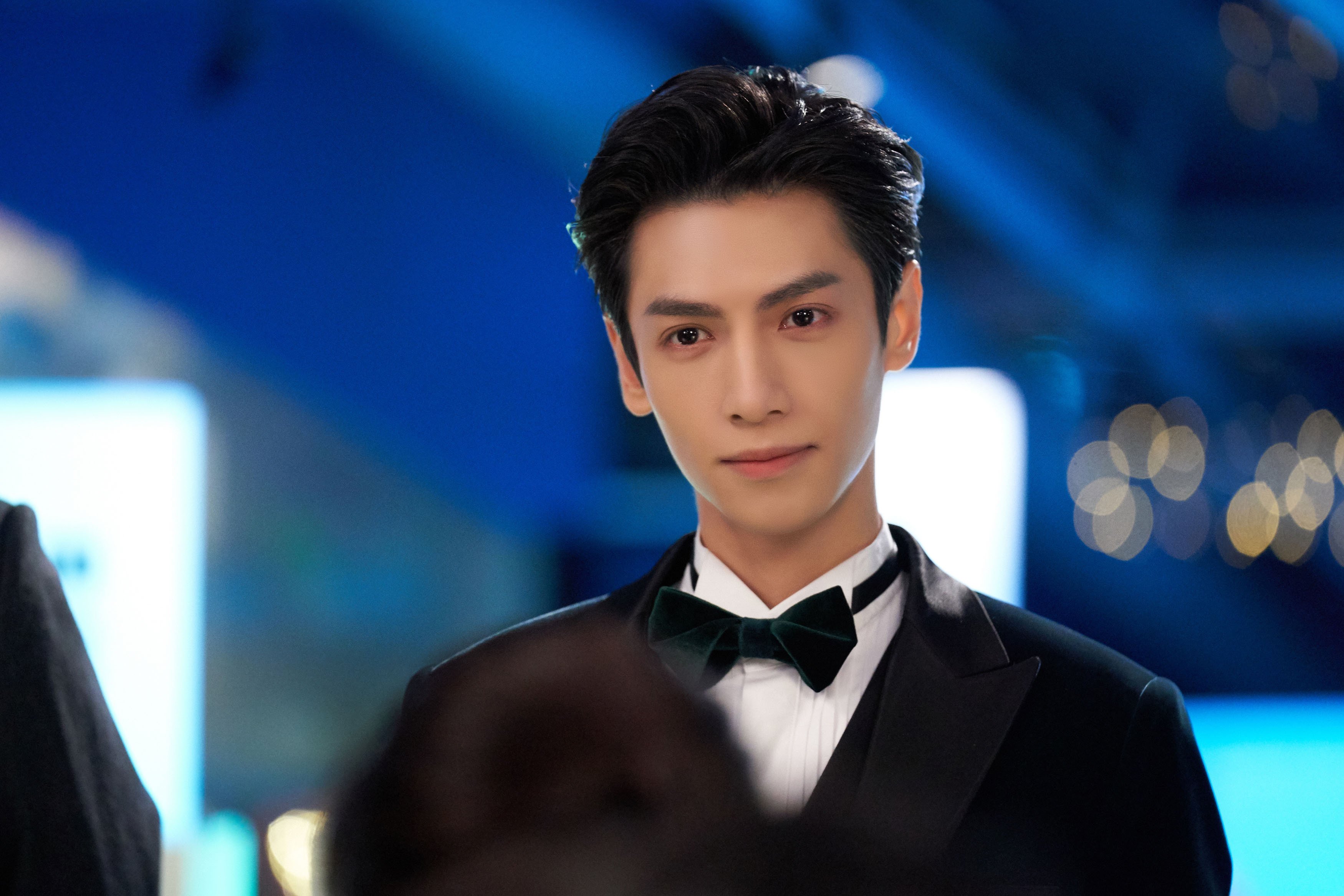 阿尔及利亚爆冷淘汰莱比锡红牛，莱奥关键时刻闪耀定乾坤