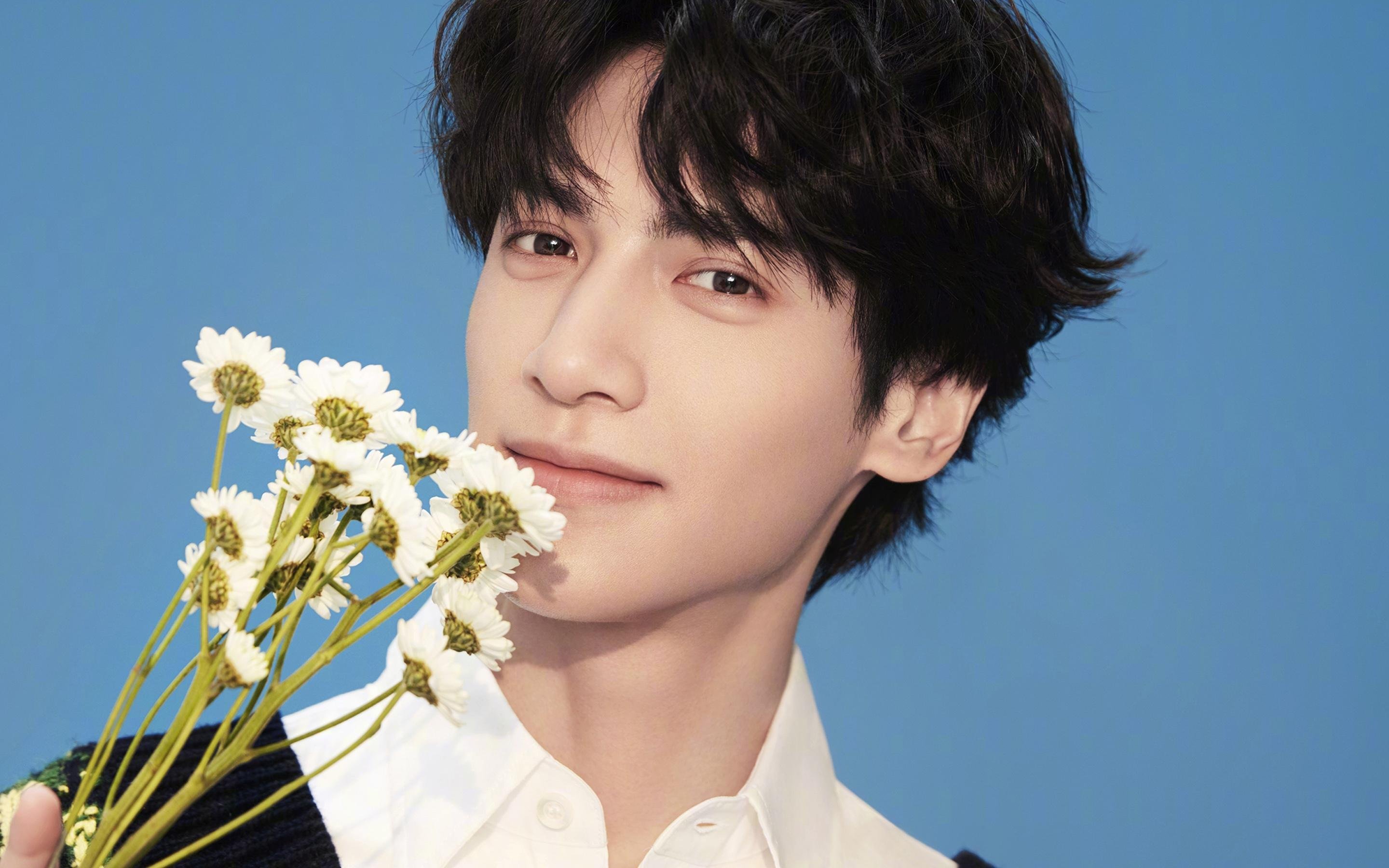 雄鹿洪流冲垮步行者,拉文43分谱写孤胆英雄史诗